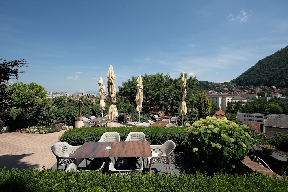 Hotel Casa Cranta 45/50