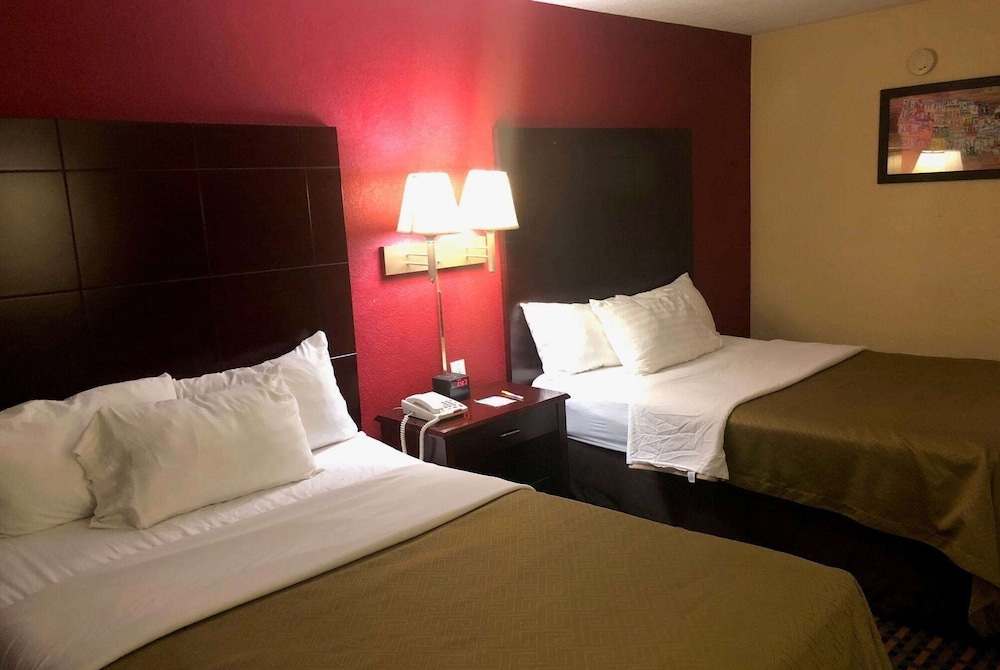 Days Inn by Wyndham Jersey City / NYC Area 24/41