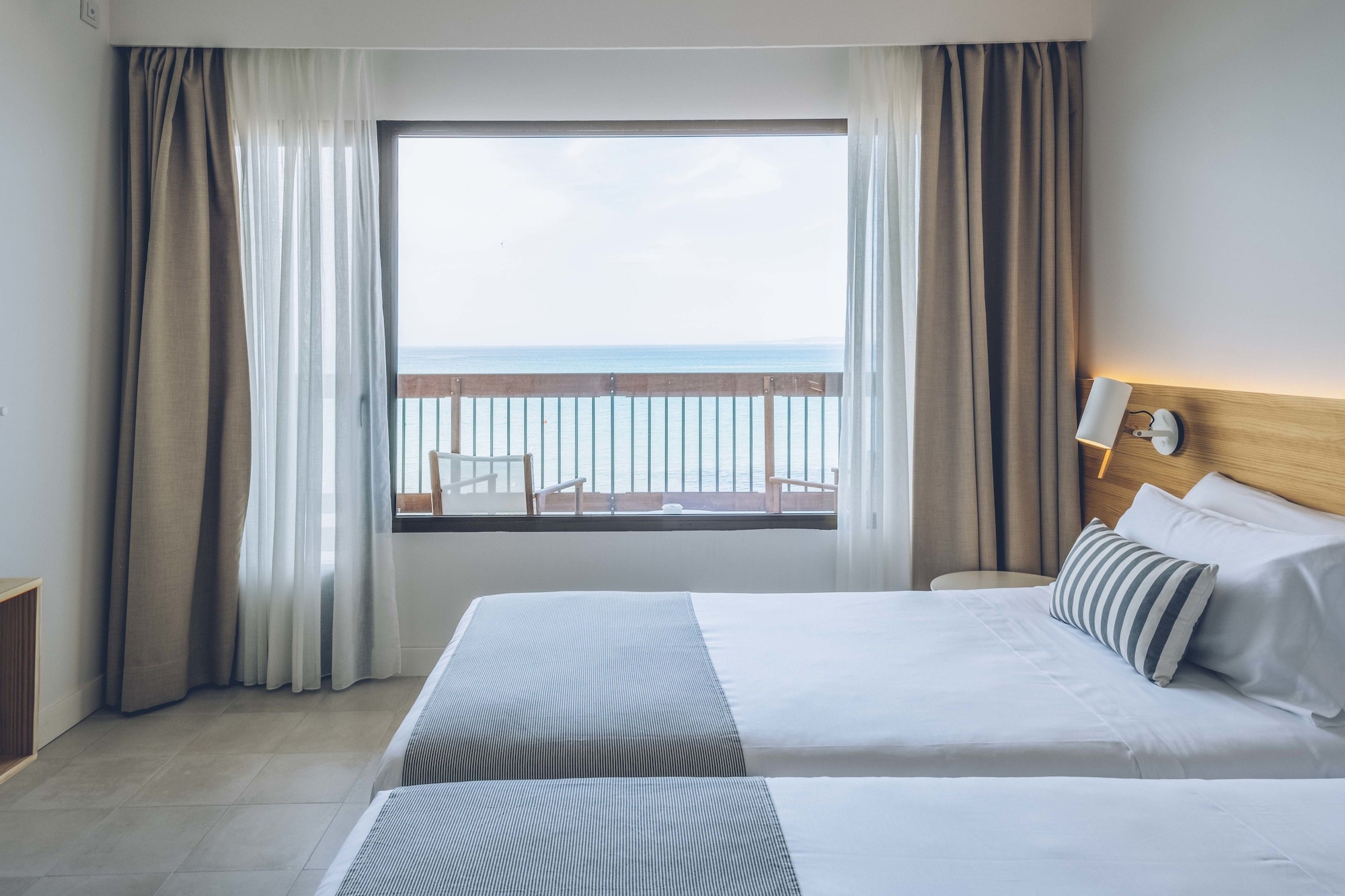 ROOM, DOUBLE BED, BEACH VIEW, BALCONY