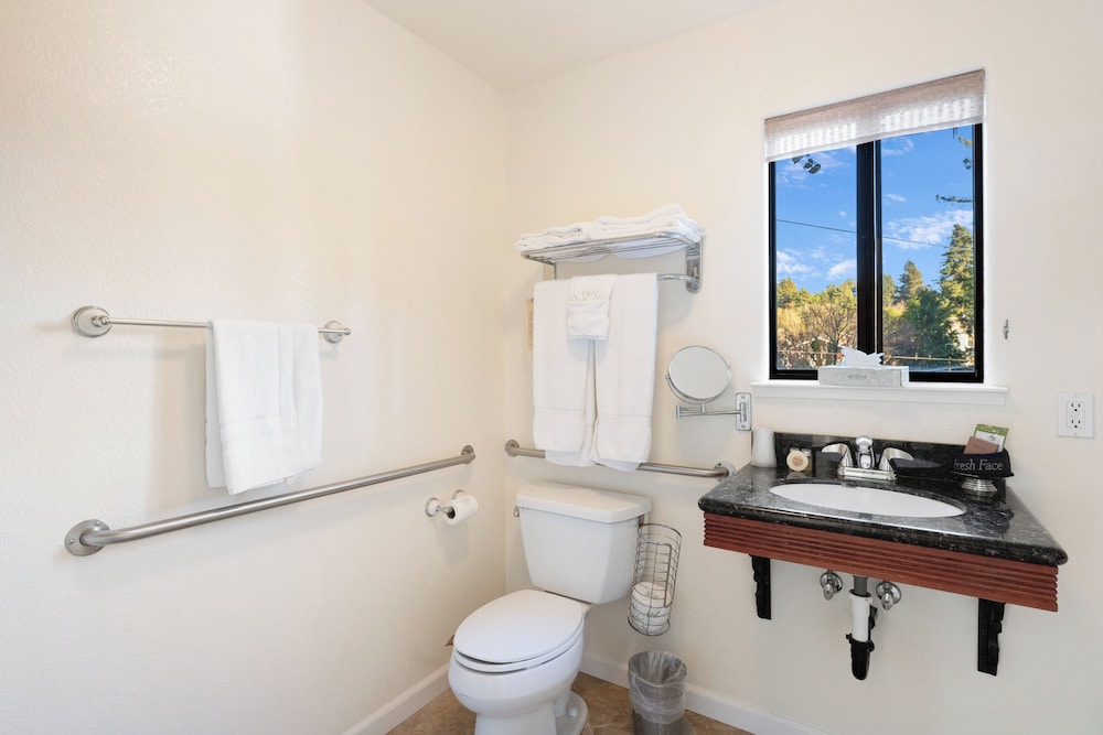West Sonoma Inn and Spa 51/51