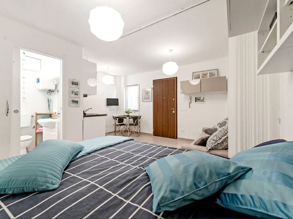Private Luxury Suite 14/69