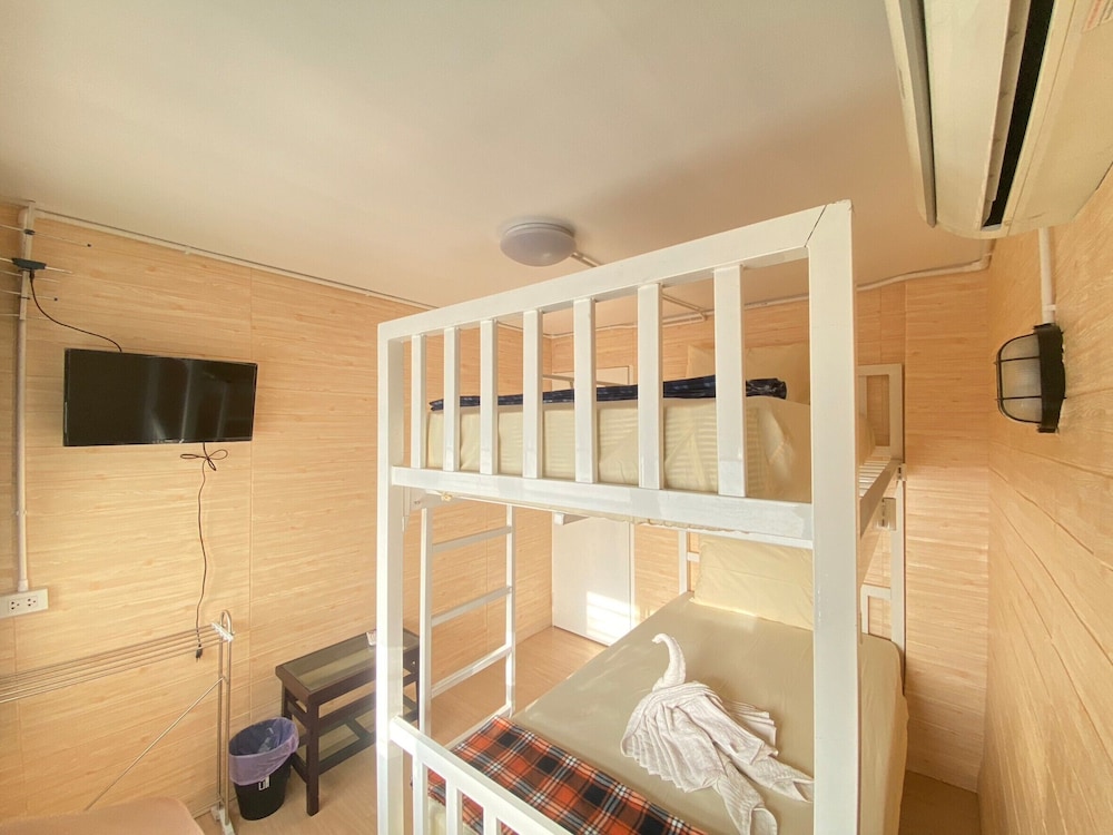 Steve Lady Hostel 27/44