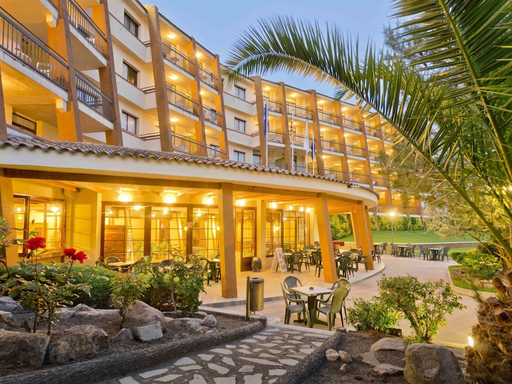 Aparthotel GHT Tossa Park 2/50