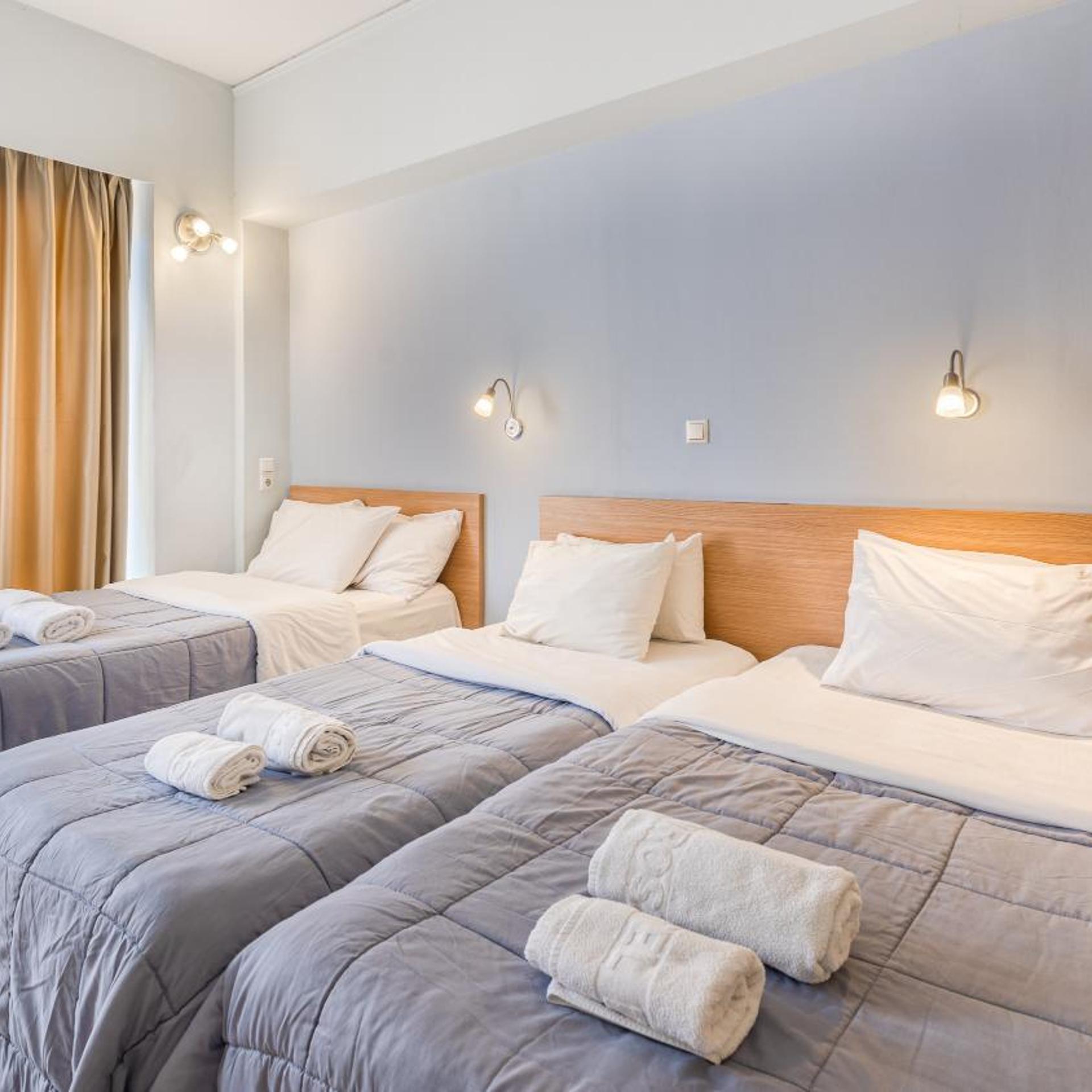 Room, Quadruple