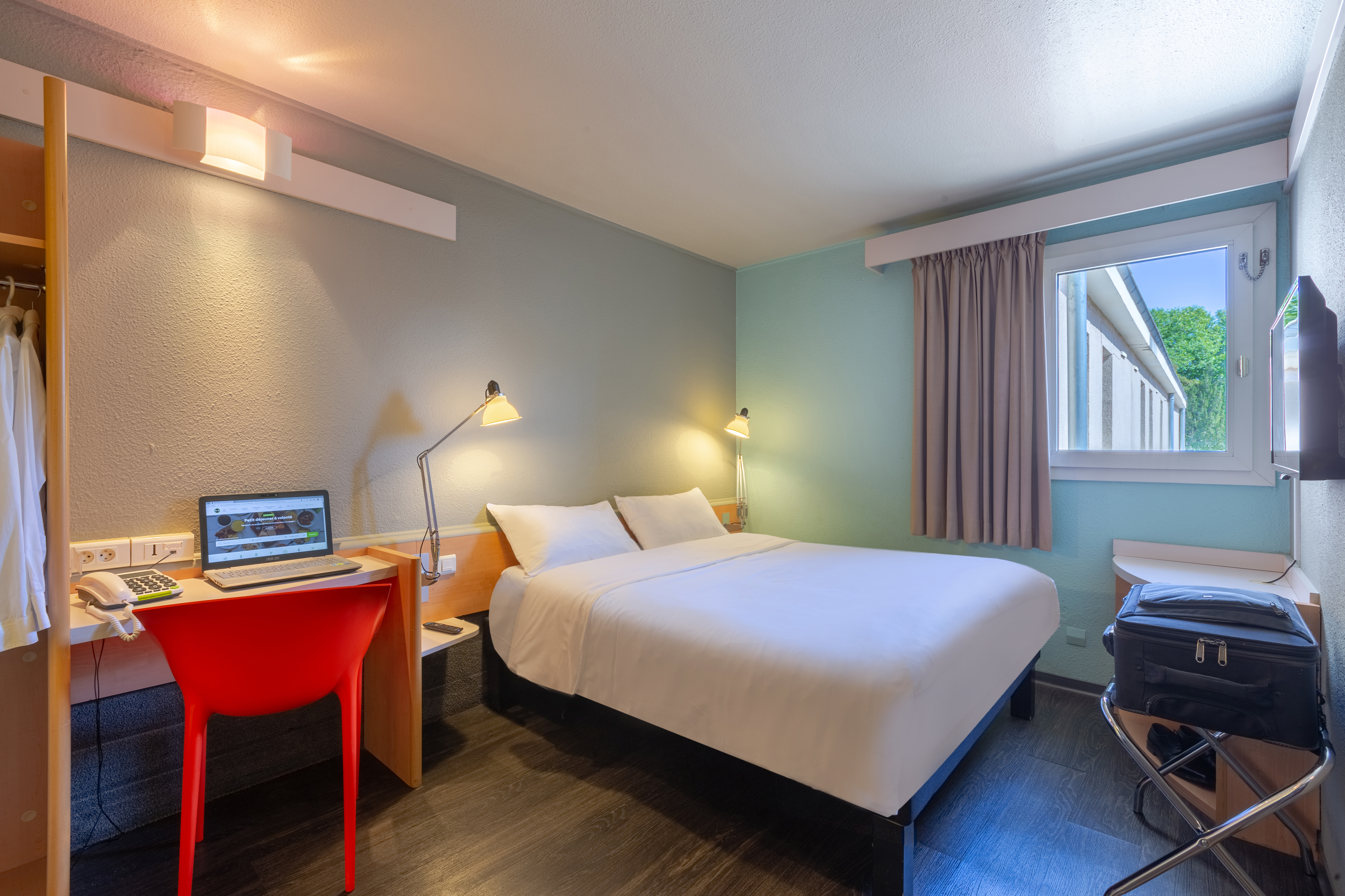 Room, Accessible