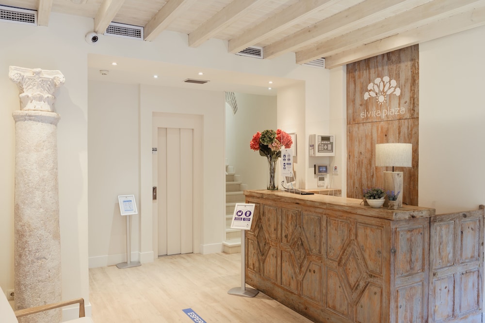 Hotel Boutique Elvira Plaza 15/72