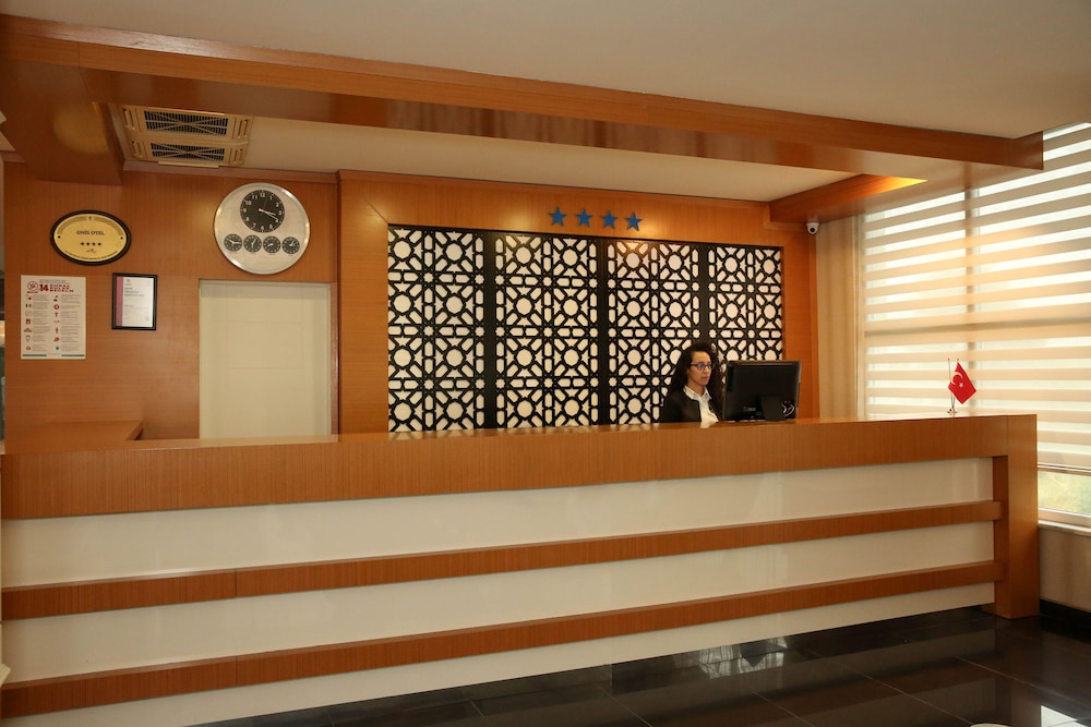 MOX Hotel 5/50