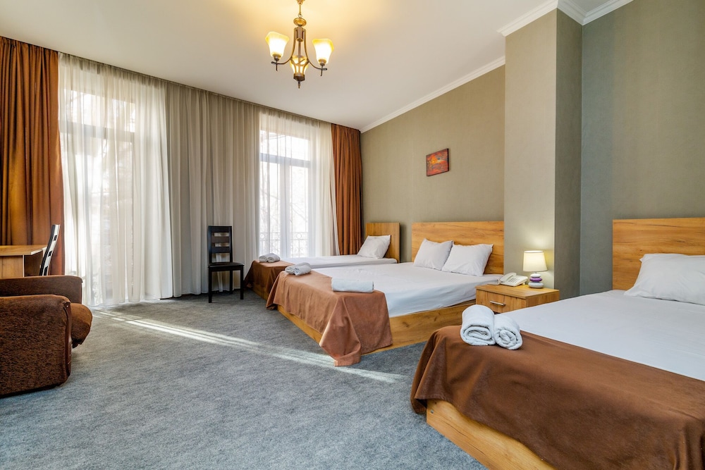 HOTEL MARLYN 26/71