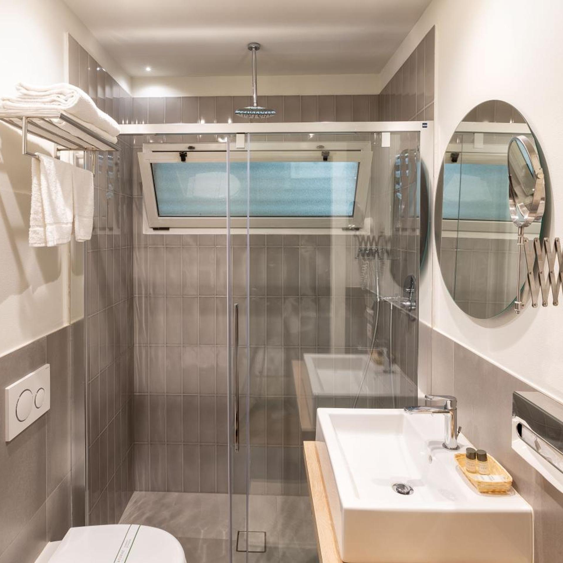 Room, Double or Twin Bed, Lateral Side Sea View، Hotel Gemma 10/10