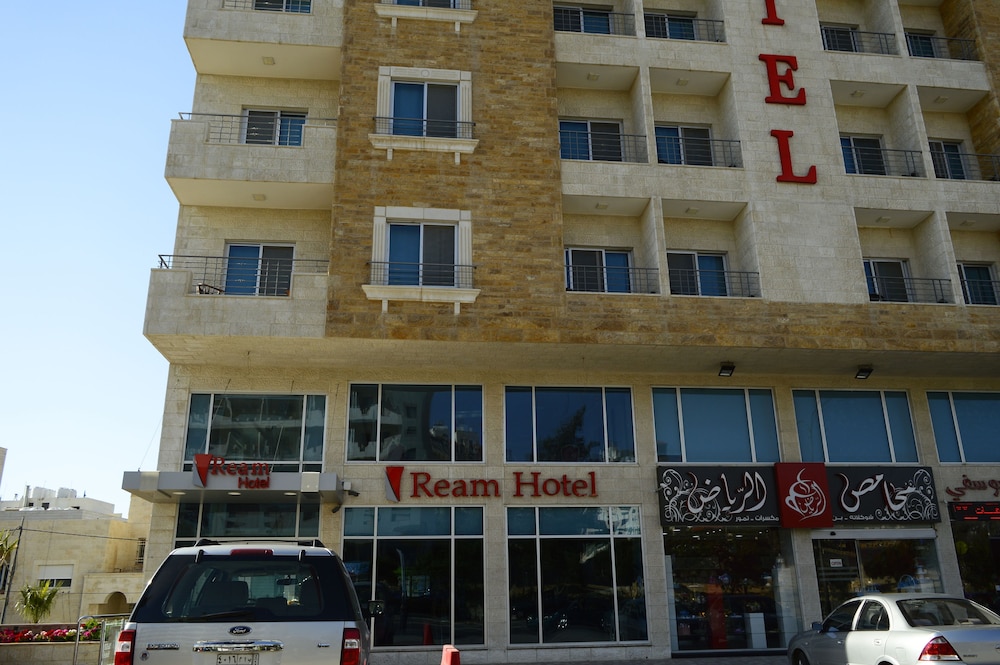 Ream Hotel 2/50