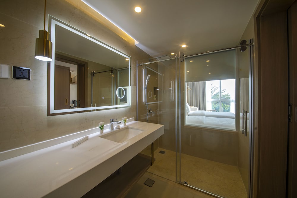 DELUXE, TWIN BEDS