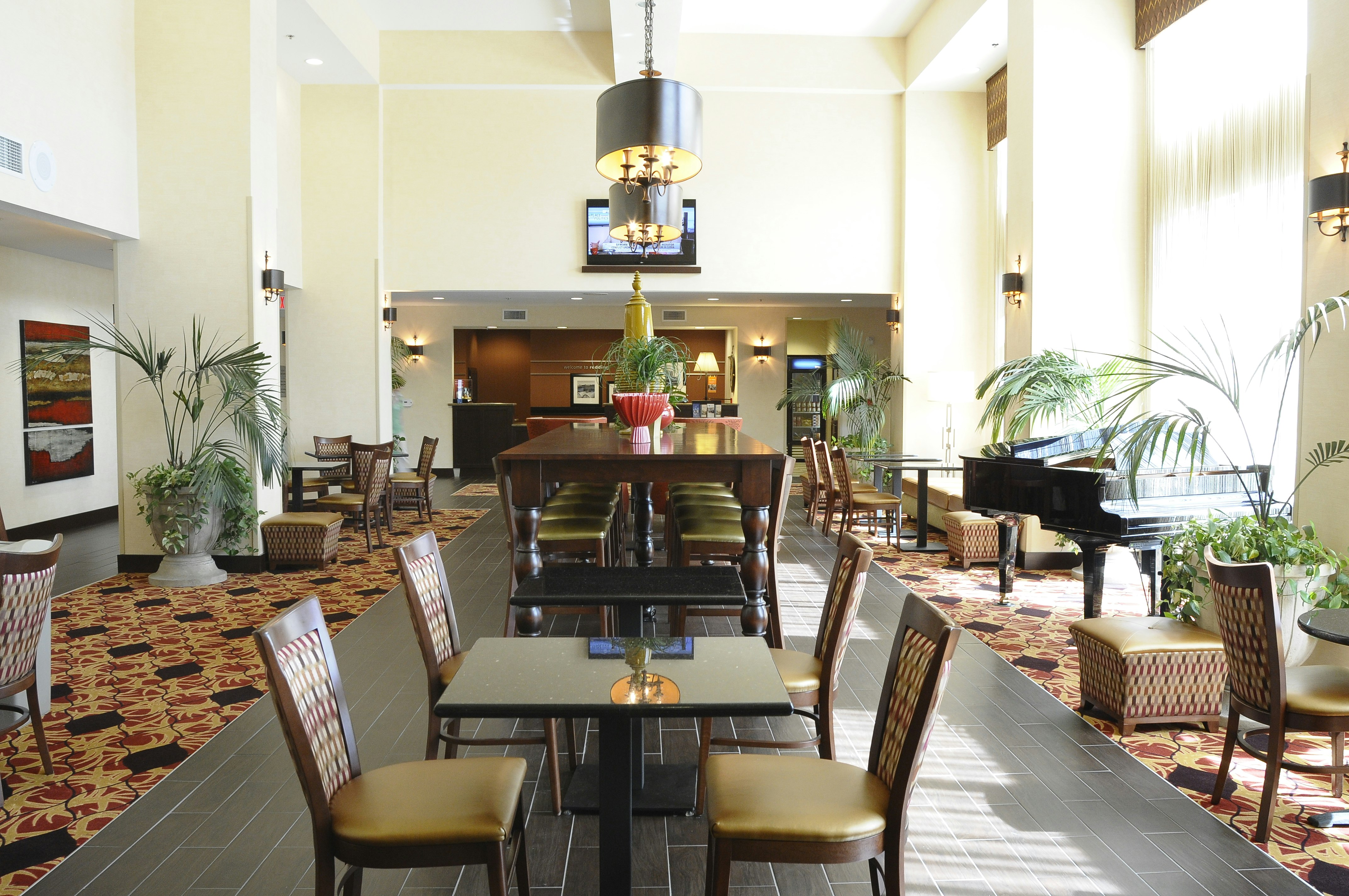 Hampton Inn Suites Redding Ca 35/55