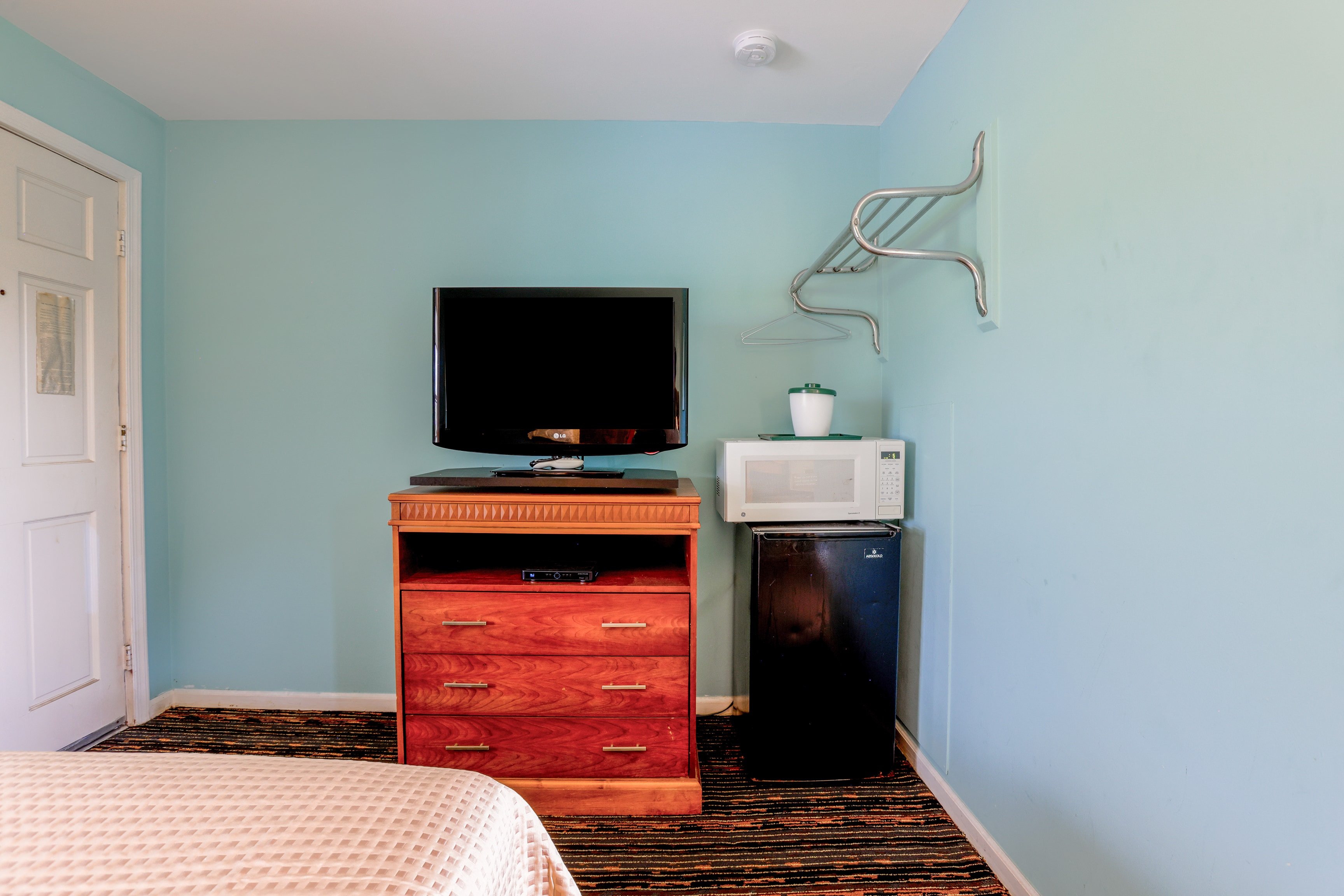 Relax Inn By OYO Natural Bridge I-81 36/54