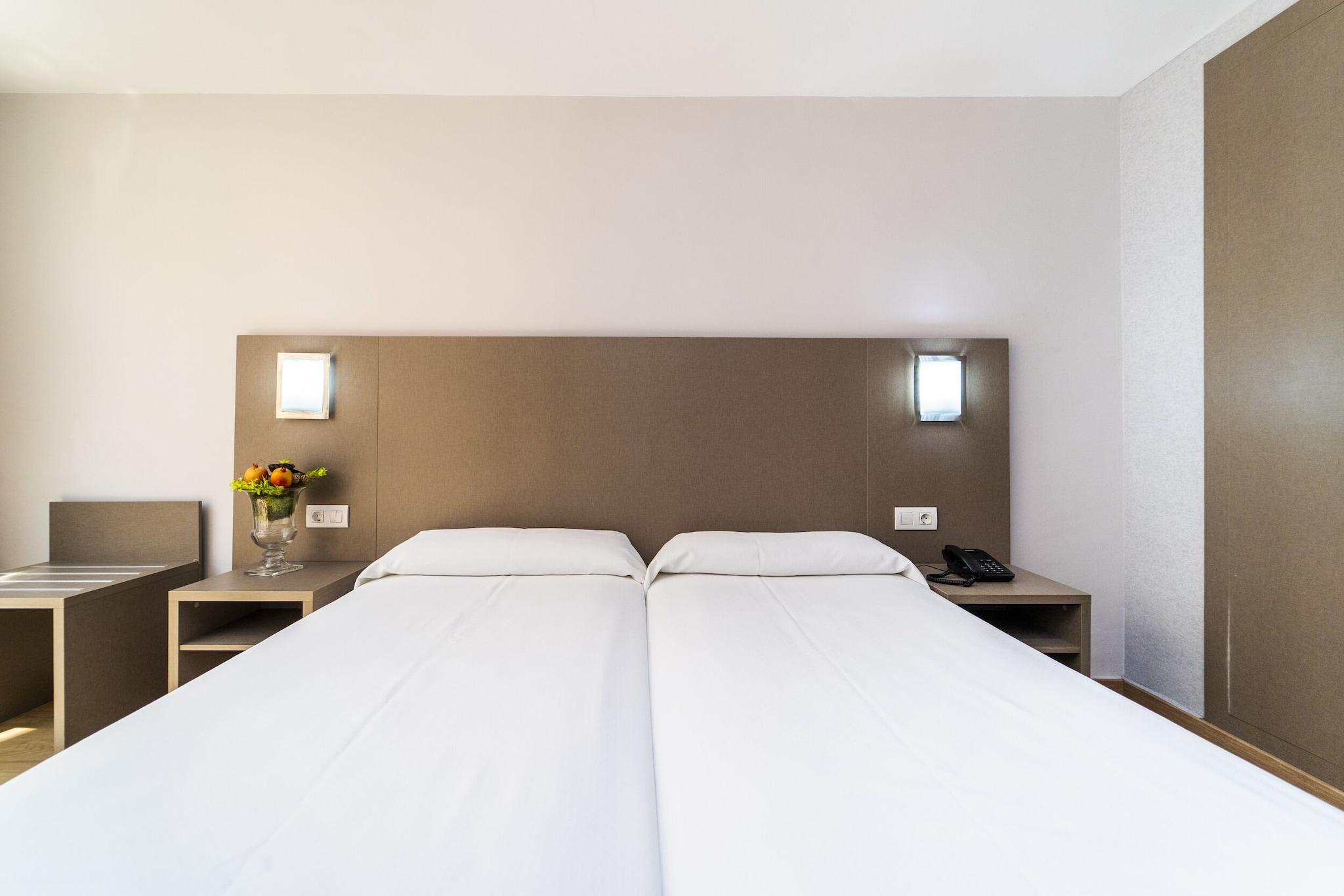 غرفة قياسية بسرير مزدوج أو سريرين منفصلين، Hotel Montesol 2/3