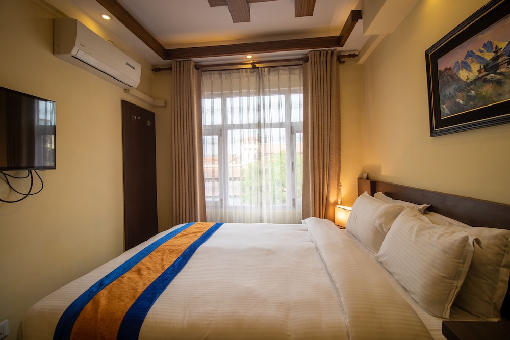 DELUXE, SINGLE, SINGLE BED, CITY VIEW, PRIVATE BATHROOM