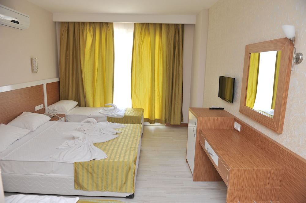 A Hotel Side 17/54