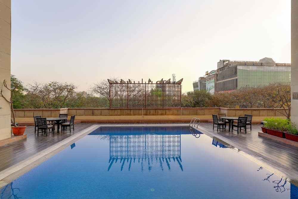 Lemon Tree Premier 1 Leisure Valley Gurugram 9/60
