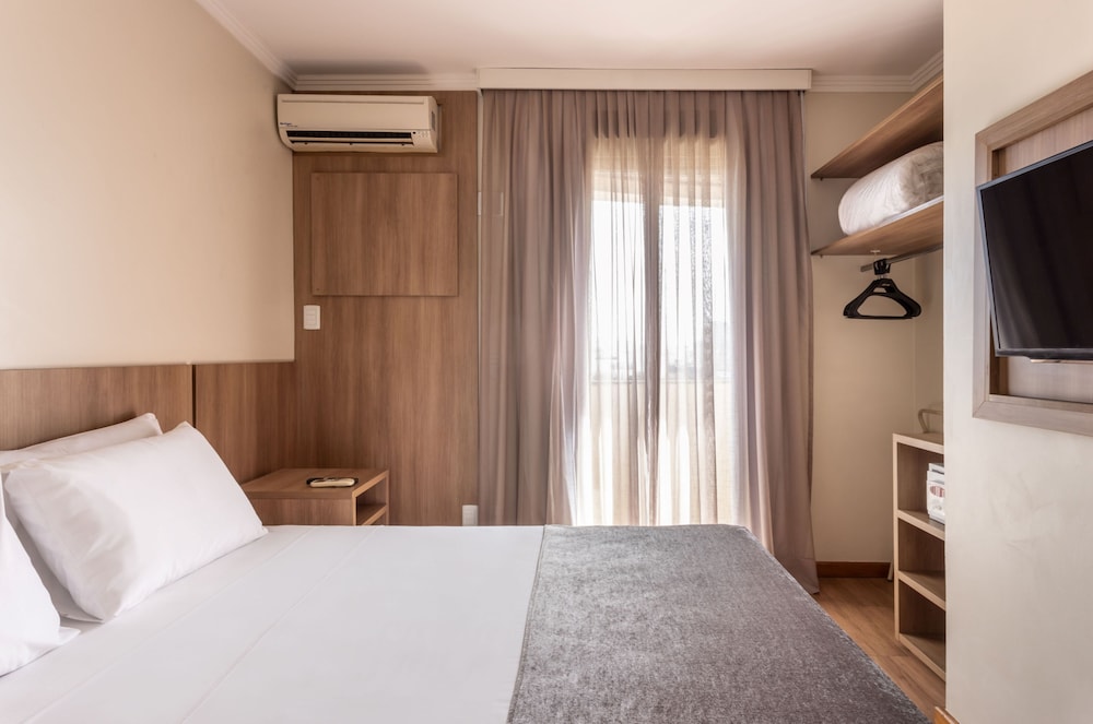 LUXURY, 2 DOUBLE BEDS
