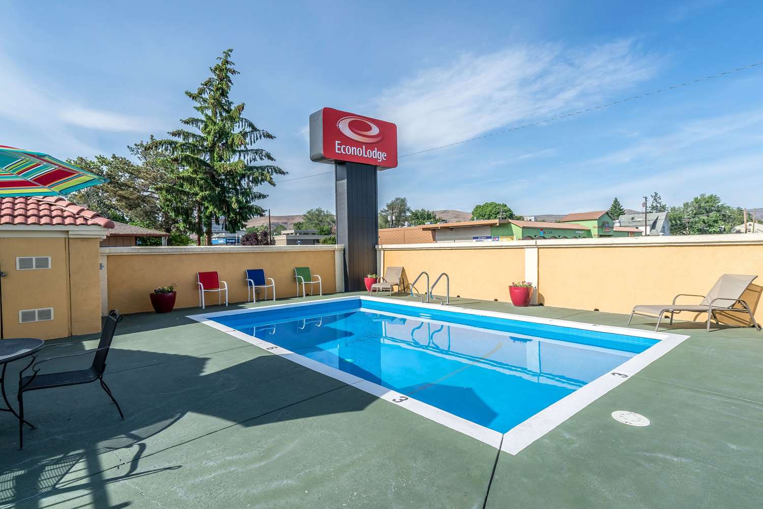 ECONO LODGE 36/36