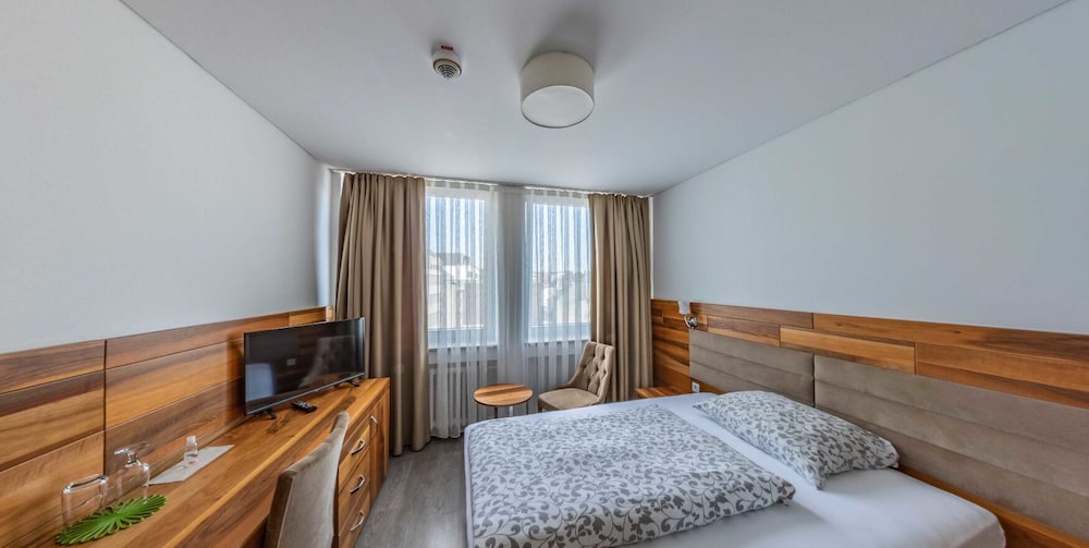 Hotel Bayrischer Hof 6/50