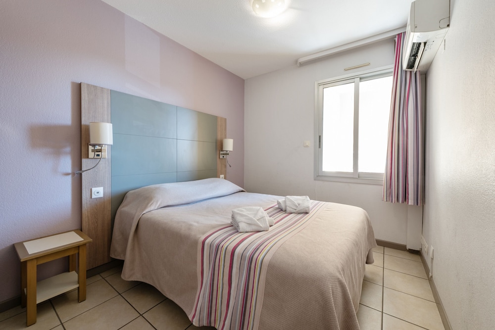 RESIDENCE LA ROSTAGNE 16/50