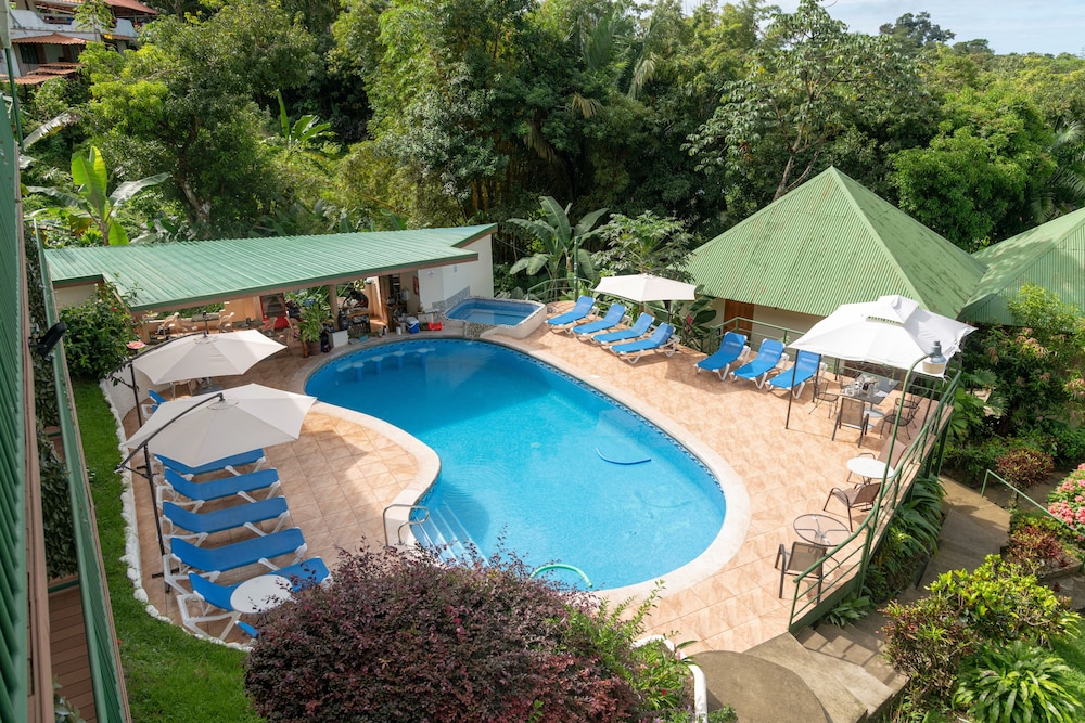 Tabulia Tree Hotel and Villas 8/77