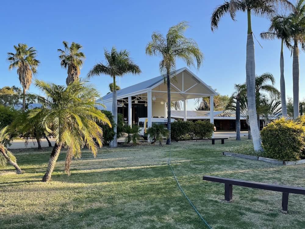 Albert Park Motor Inn 58/63