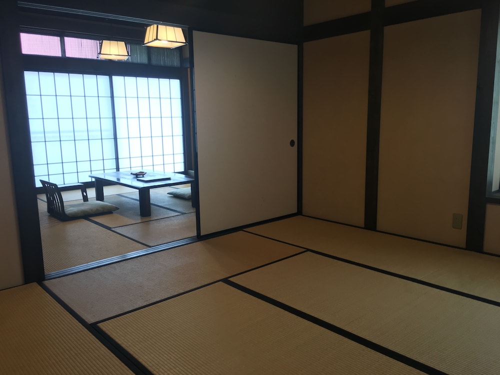 Okada Ryokan Warakutei 27/50