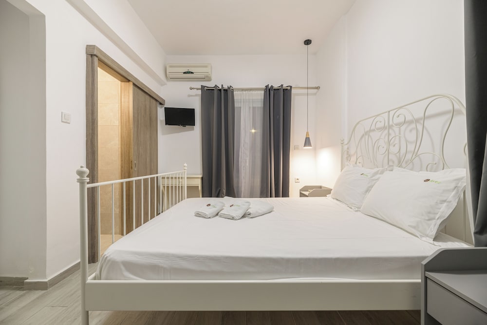 Denise Studios & Apartments 20/50