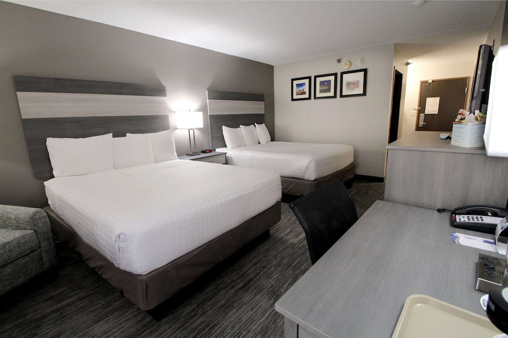 Baymont Inn & Suites by Wyndham Lafayette / Purdue Area 10/33
