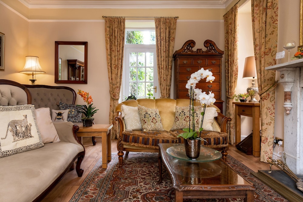Afon Rhaiadr Country House 26/50