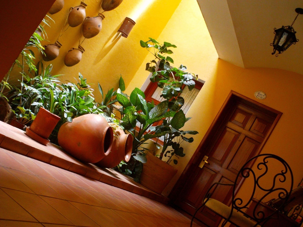 Hotel Casa Divina Oaxaca(formerly Villa Vera Oaxaca) 10/73