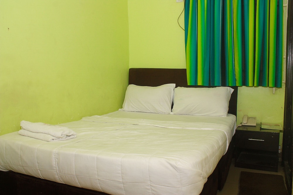 Ikeja Transit Hotel 7/14
