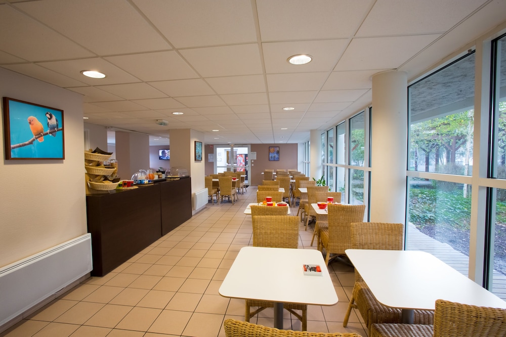 All Suites Appart Hotel Merignac 44/51