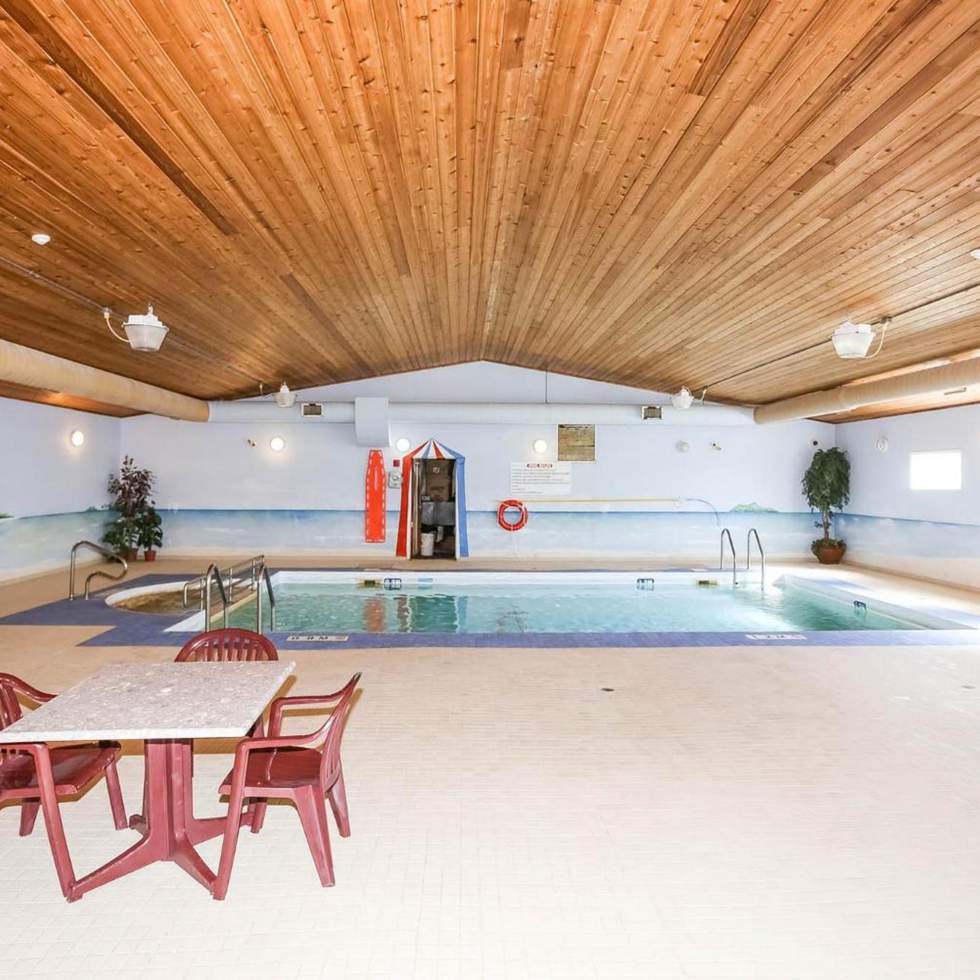 Altona Hotel 4/50