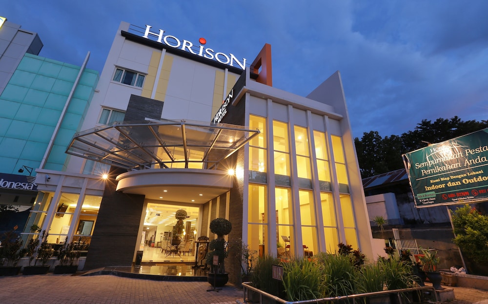 Horison Kendari 2/19
