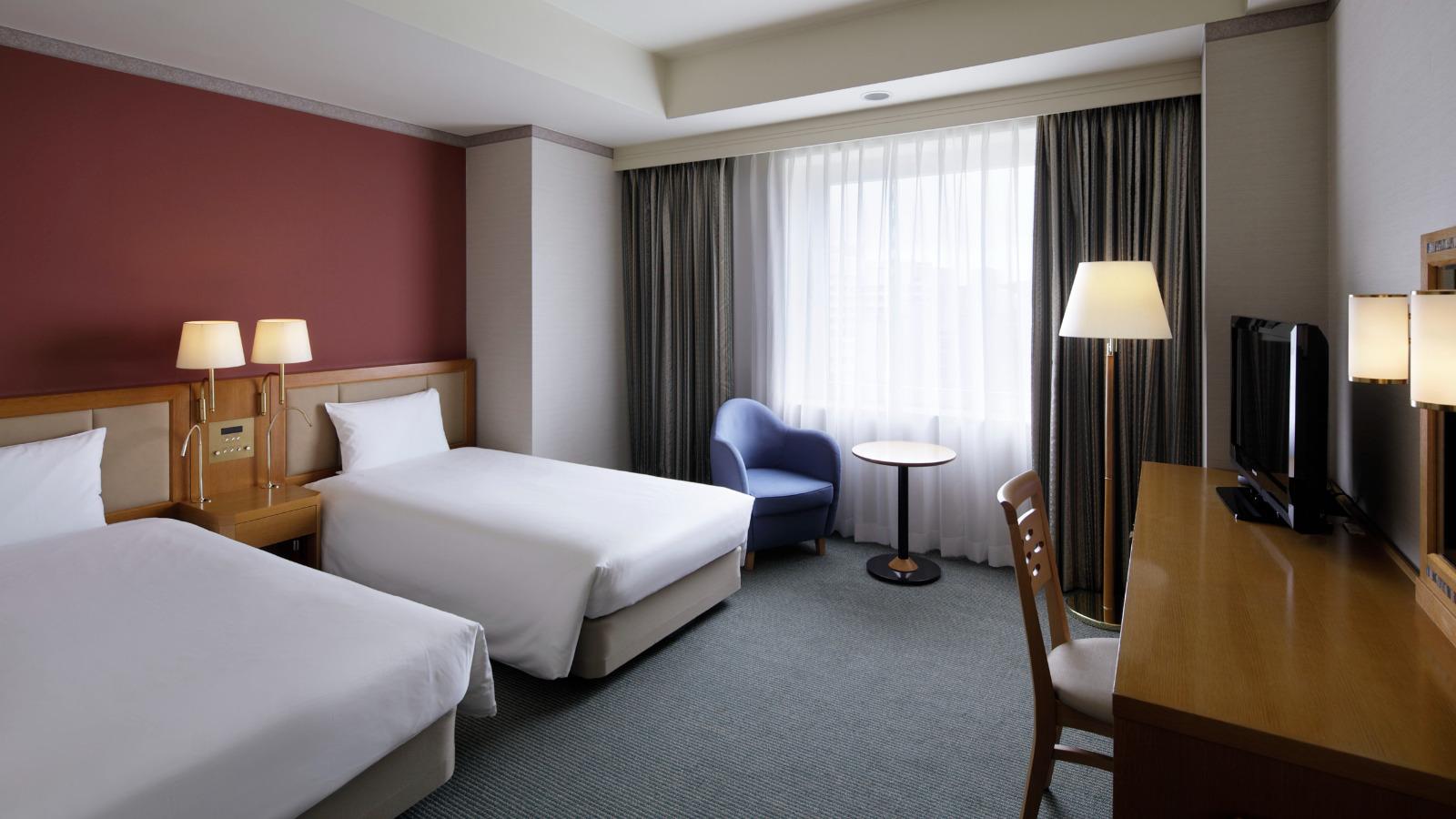 Standard, Twin Beds, Night View