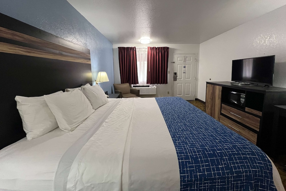Travelodge by Wyndham Truth or Consequences 10/25