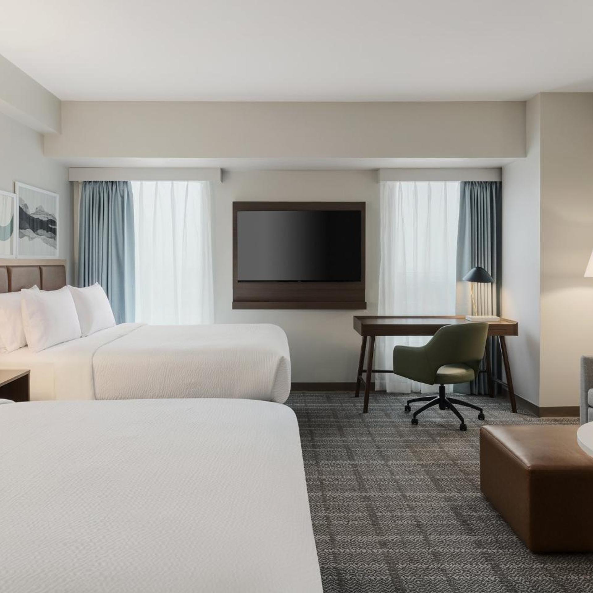 جناح استوديو بسرير كينج وسريرين كوين، Staybridge Suites Toronto Airport East 3/5
