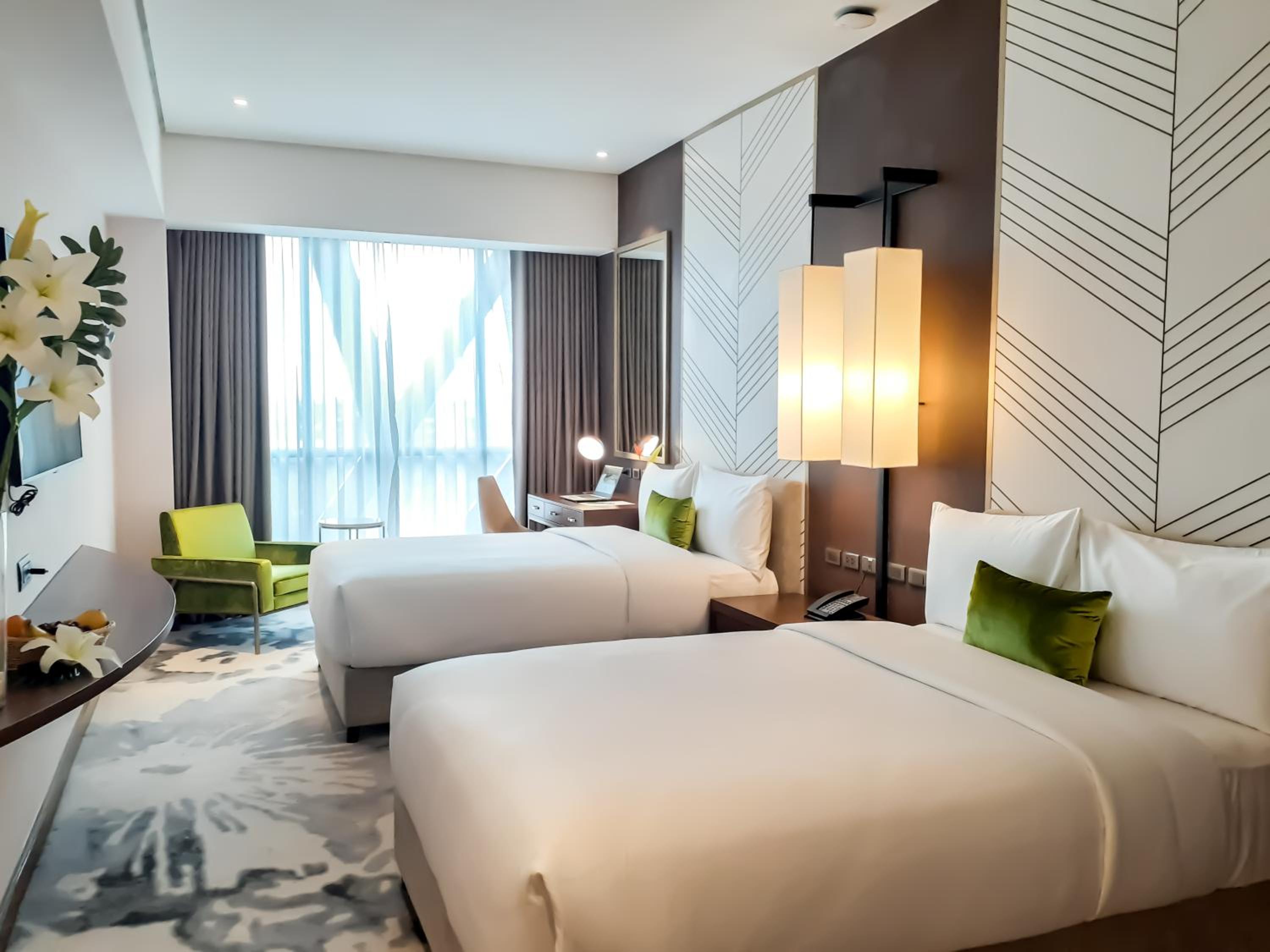 The Excelsior Hotel Las Pinas 14/50