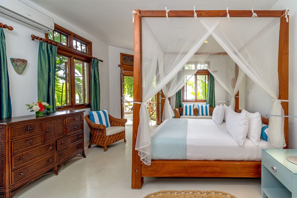 Idle Awhile Villas 21/60