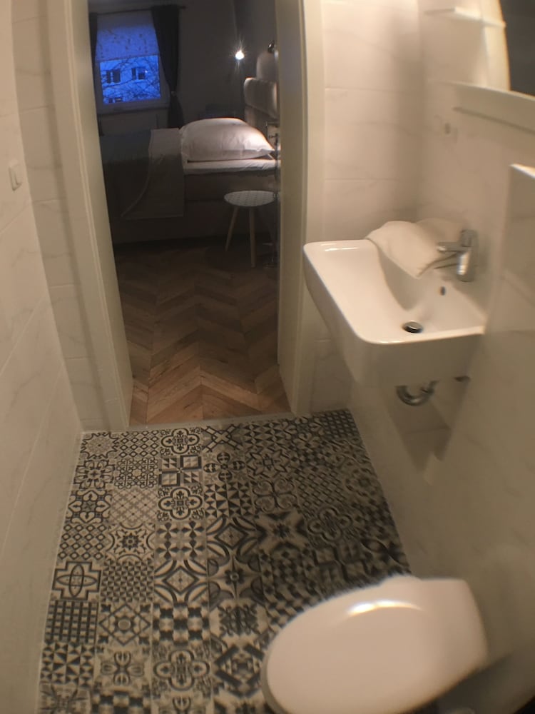 Tm Suites 30/36