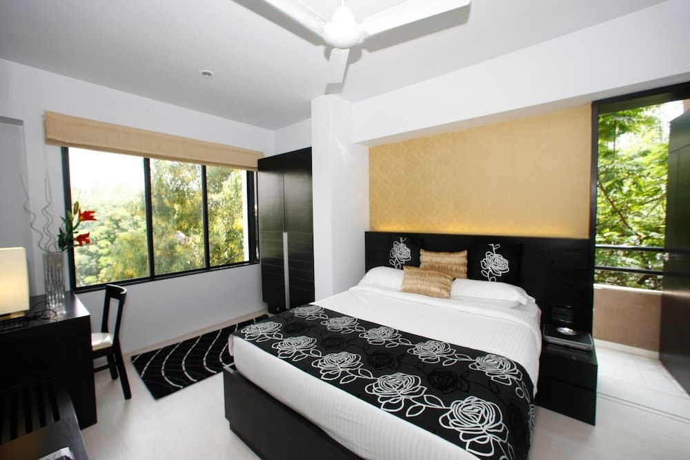 AR Suites Fontana Bay 6/39