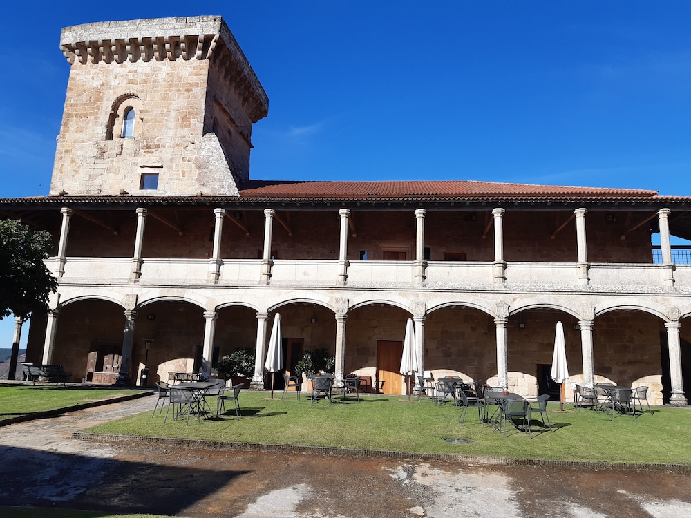 Parador Castillo De Monterrei 3/35