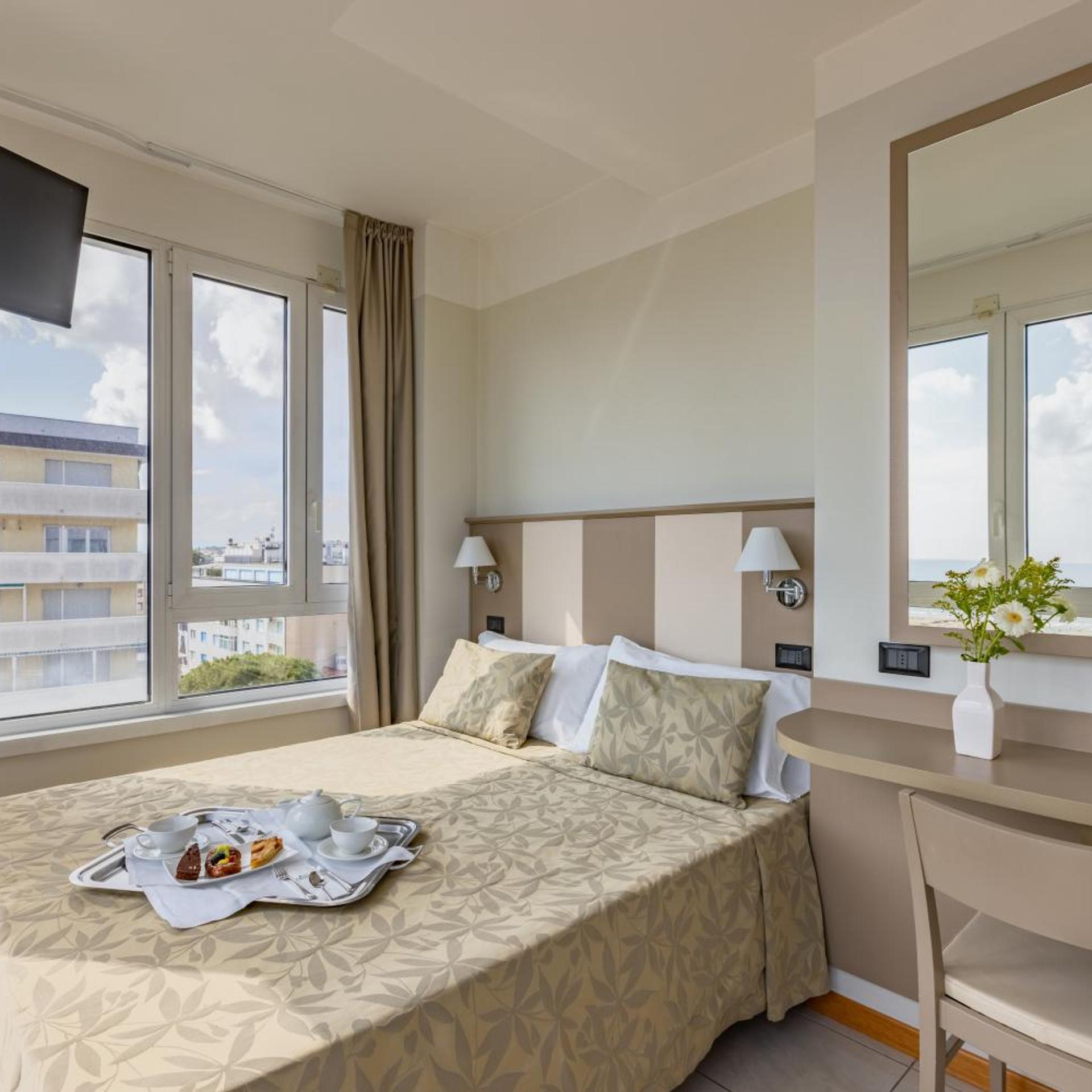 ECONOMY, DOUBLE BED