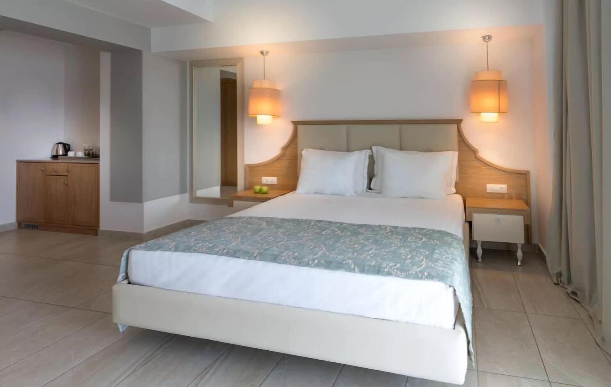 Suite, Sea View
