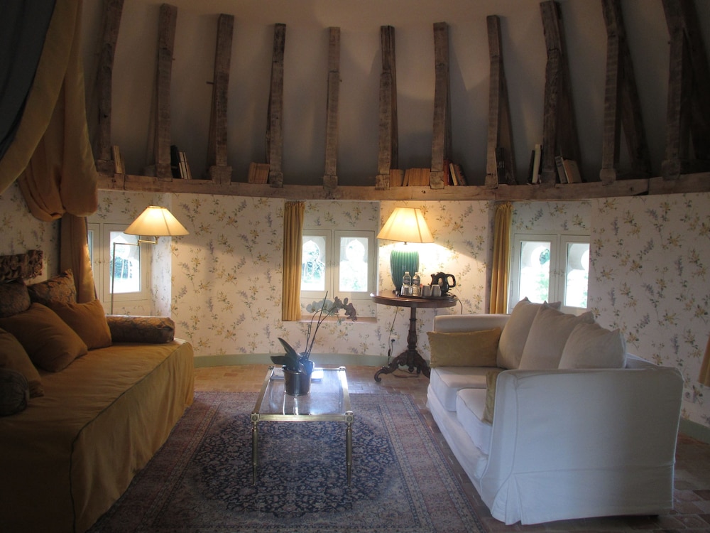 Chateau De Vauloge 16/30