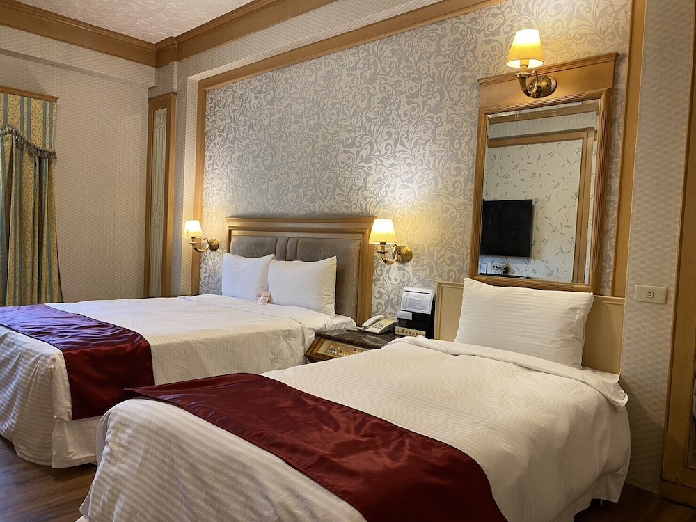 I Live Hotel 30/63