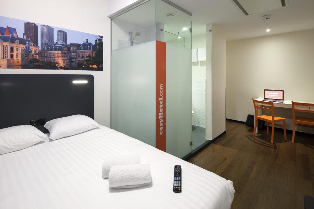 SUPERIOR, DOUBLE BED