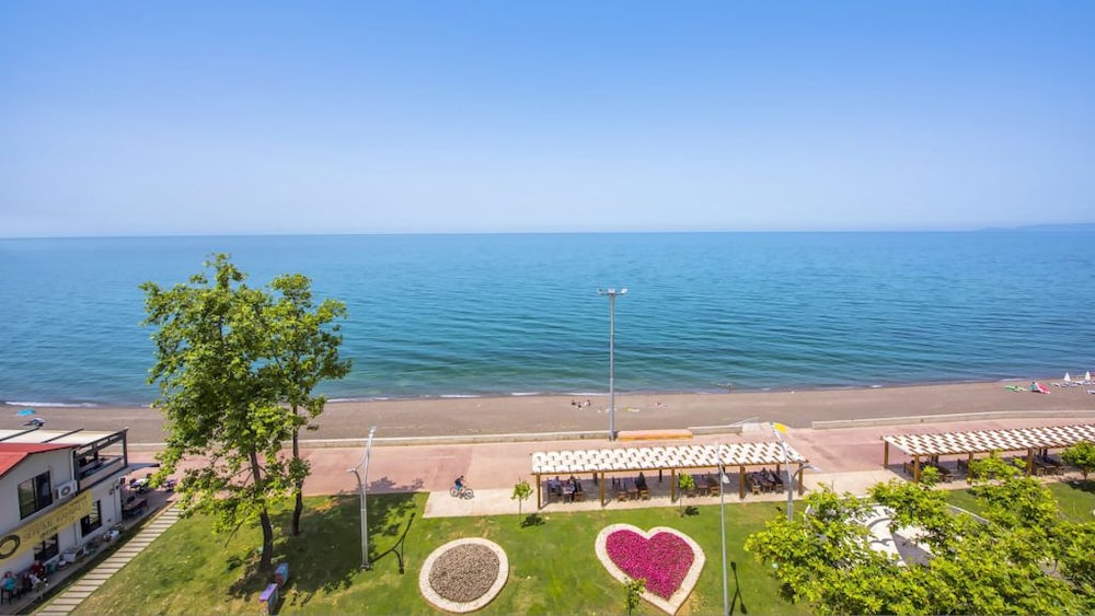Akcakoca Poyraz Otel 33/35